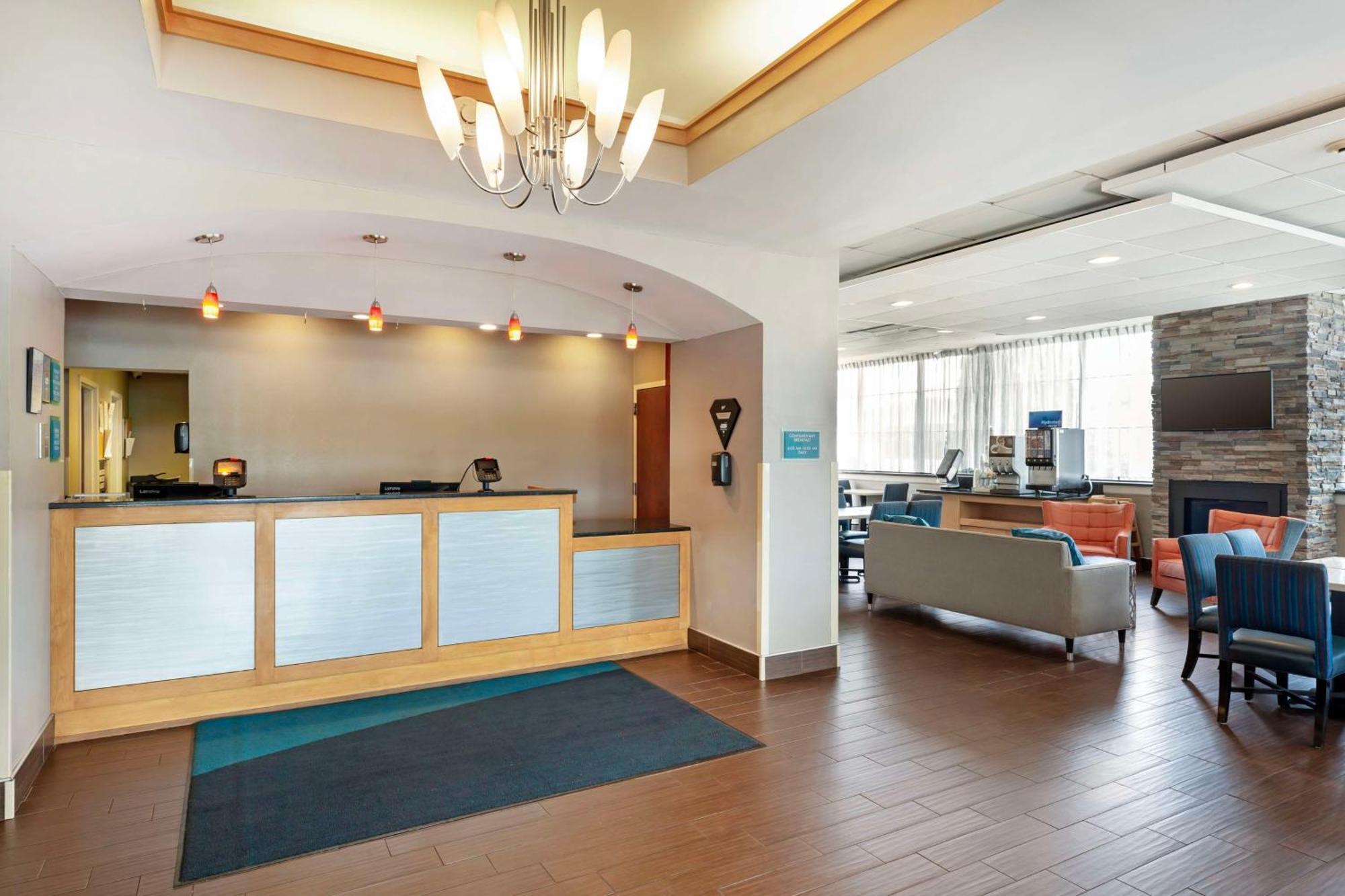 Best Western Hartford Hotel&Suites Exterior foto